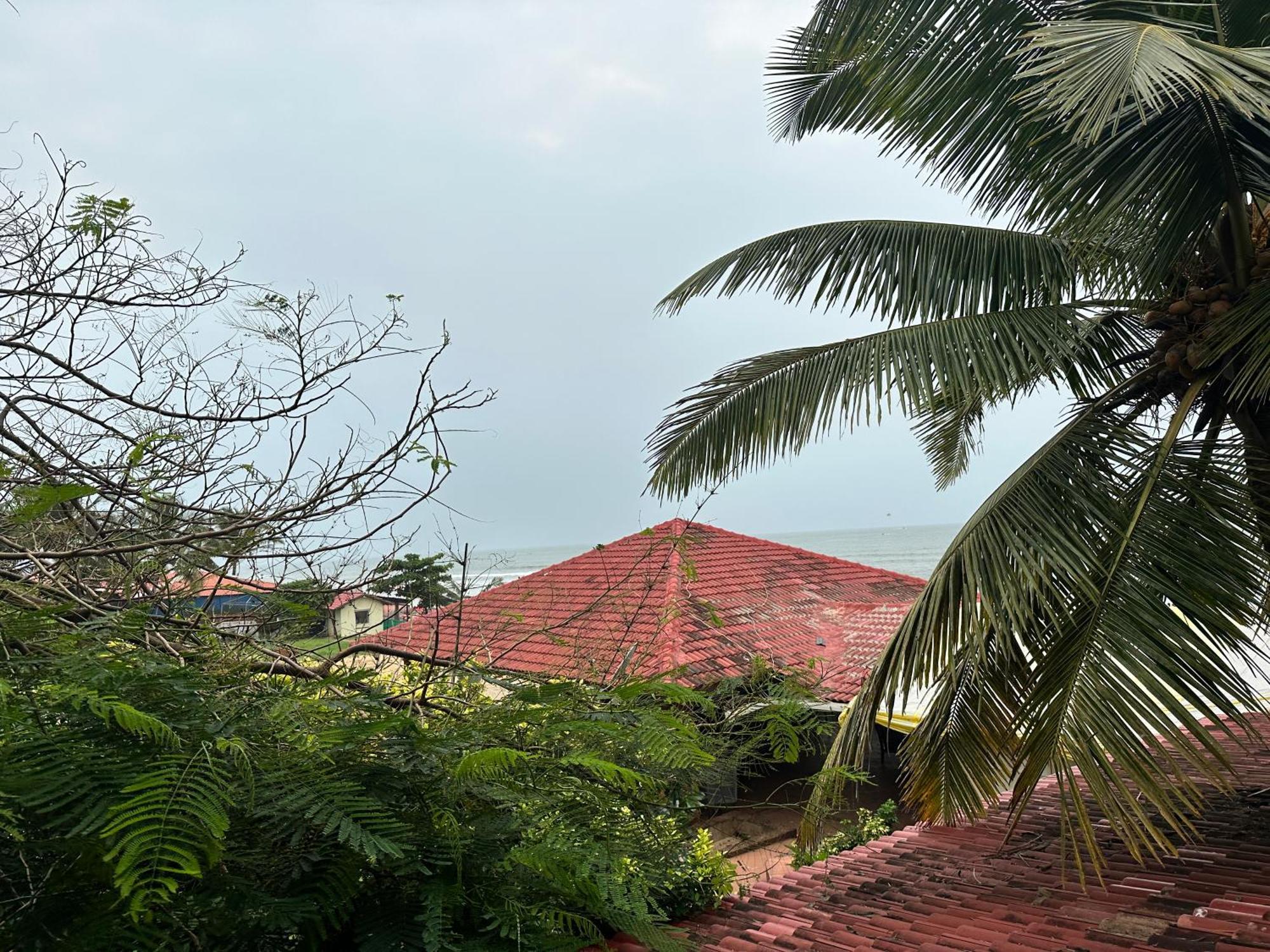 Hotel Salty Waves Baga Exterior foto